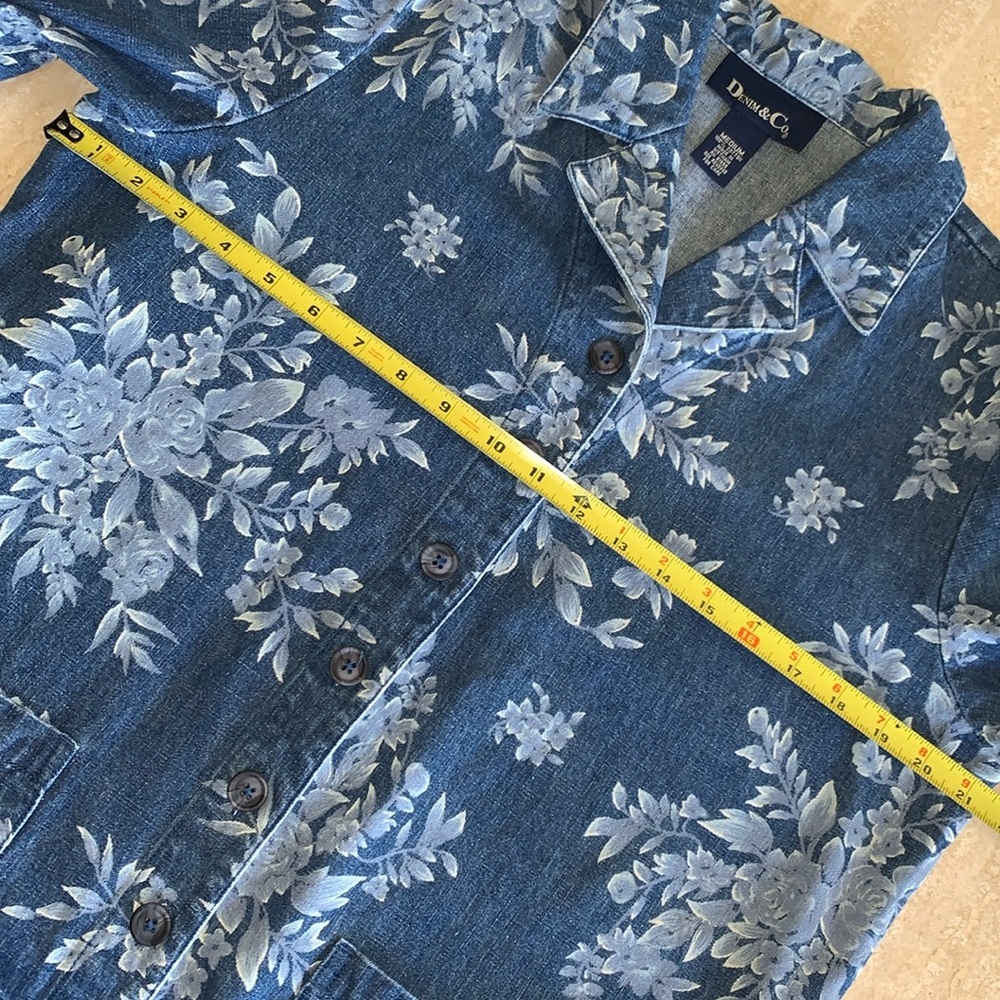 DENIM & CO denim jacket, bleach stencil white  flowers, buttons, pockets M - Picture 13 of 17
